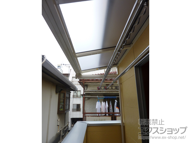 神奈川県横浜市ののバルコニー・ベランダ屋根 ヴェクターテラス F型 ルーフタイプ 単体 積雪〜20cm対応 施工例