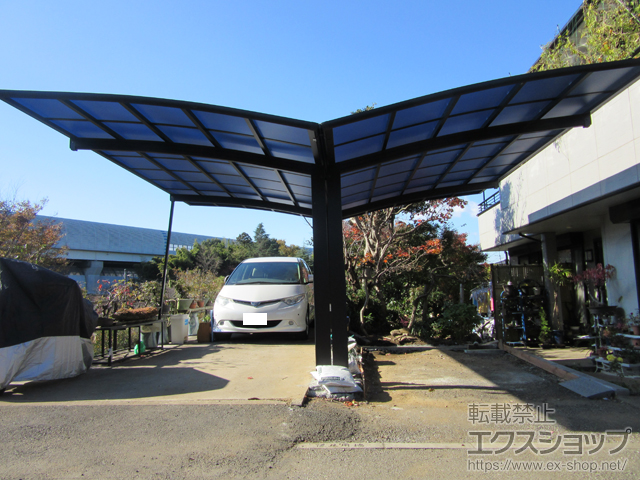 埼玉県川口市ののカーポート レイナポートグラン Y合掌 積雪〜20cm対応＋ レイナポートグラン用 着脱式サポート＋レイナポートグラン 屋根ふき材補強部品 1セット＋ レイナポートグラン 柱カバー 小 2枚入り×1セット 施工例