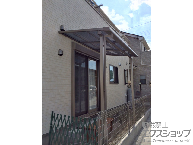 静岡県静岡市のLIXIL リクシル（トステム）のバルコニー・ベランダ屋根 ライザーテラスII F型 テラスタイプ 単体 積雪〜20cm対応 施工例