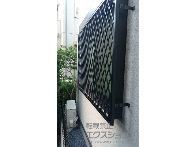 千葉県市川市のLIXIL リクシル（トステム）の面格子・窓格子 アルミ面格子 ヒシクロス 施工例