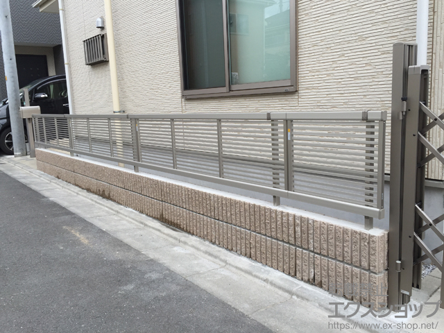 埼玉県新座市ののフェンス・柵 エクスラインフェンス1型 フリーポールタイプ 施工例