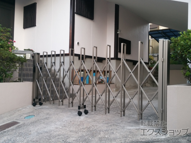 愛知県知多郡東浦町ののカーゲート トリップゲート RA型 ノンレール 片開き 30S(錠無し) 施工例