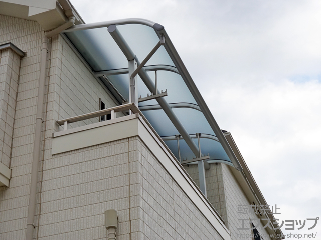 東京都国立市ののバルコニー・ベランダ屋根 ヴェクターテラス R型 屋根タイプ 単体 積雪〜20cm対応 施工例