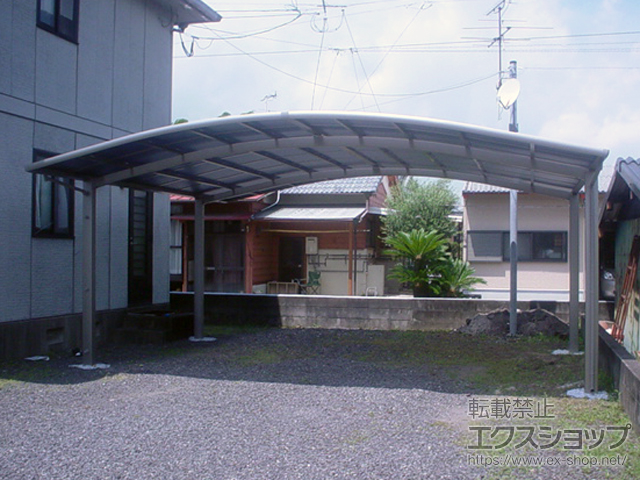 鹿児島県鹿屋市ののカーポート ネスカR (ラウンドスタイル) ワイド 積雪〜20cm対応 施工例