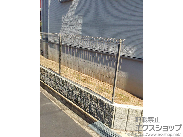 兵庫県明石市ののフェンス・柵 ハイグリッドフェンスUF8型 フリーポールタイプ 施工例