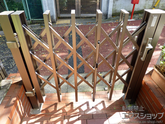 東京都世田谷区ののカーゲート アルシャインHG ノンキャスター 片開き 130S 施工例