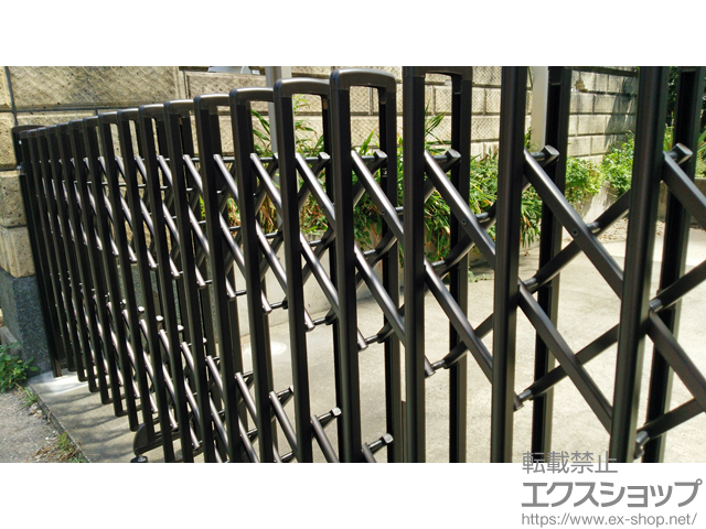 滋賀県東近江市ののカーゲート レイオス2型 ノンレール 片開き 54Ｓ 施工例