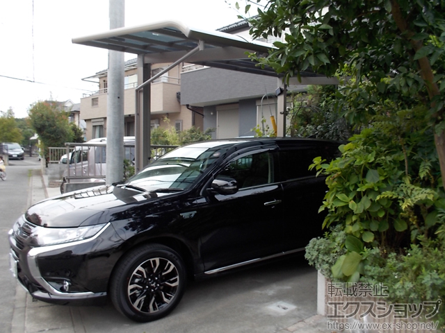 埼玉県北足立郡伊奈町のLIXIL リクシル（トステム）のカーポート レガーナポートシグマIII 耐風圧強度仕様 積雪〜20cm対応 施工例