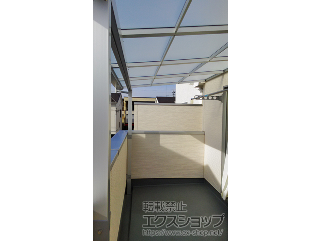 埼玉県上尾市のLIXIL リクシル（トステム）のバルコニー・ベランダ屋根 ライザーテラスII F型 屋根タイプ 単体 積雪〜20cm対応 施工例