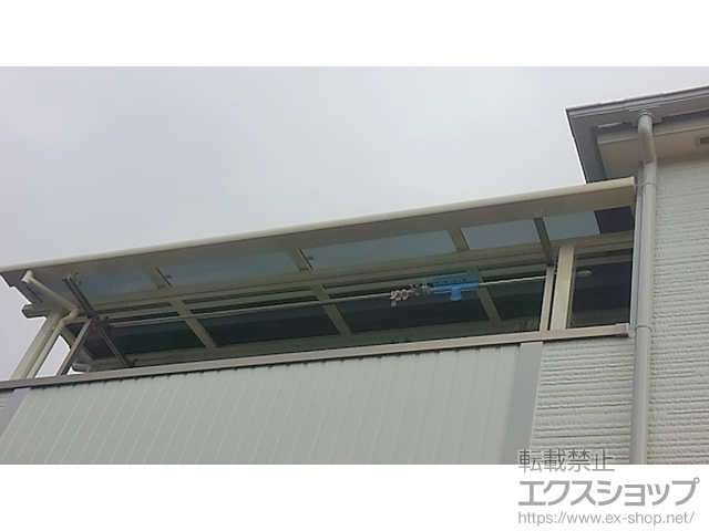 神奈川県相模原市のLIXIL リクシル（トステム）のバルコニー・ベランダ屋根 ライザーテラスII F型 屋根タイプ 単体 積雪〜20cm対応 施工例