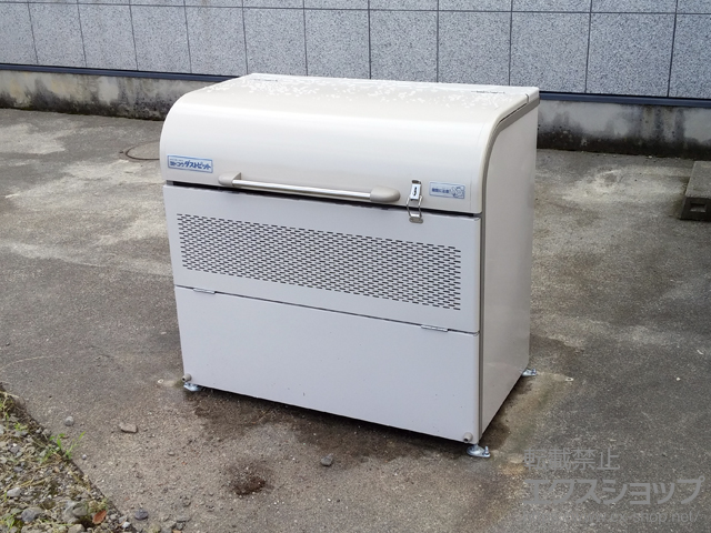 石川県白山市ののゴミステーション ダストピット Uタイプ DPUB-400 400L(DPUB-400) 施工例