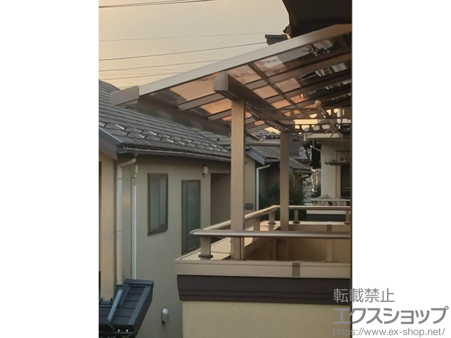 東京都調布市のLIXIL リクシル（トステム）のバルコニー・ベランダ屋根 ライザーテラスII F型 屋根タイプ 単体 積雪〜20cm対応 施工例