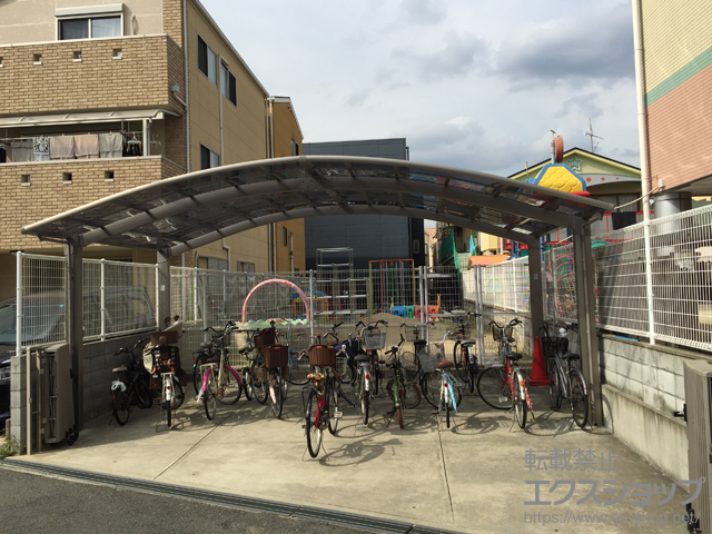 大阪府東大阪市のLIXIL リクシル（トステム）のカーポート リベルポートシグマIII 3台用 積雪〜20cm対応 施工例