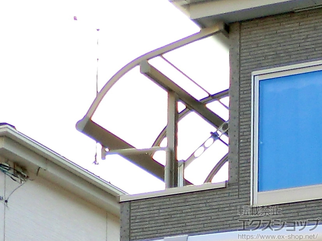 奈良県北葛城郡広陵町のLIXIL リクシル（トステム）のテラス屋根 ライザーテラスII R型 テラスタイプ 単体 積雪〜20cm対応 施工例