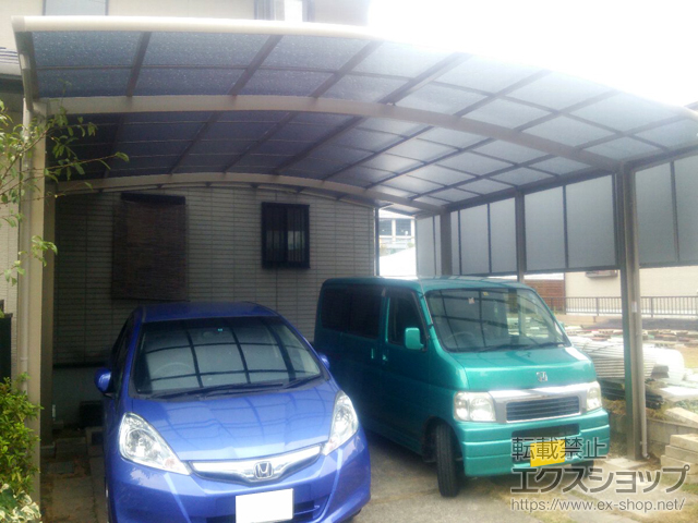 長崎県諫早市ののカーポート ネスカR (ラウンドスタイル) ワイド 積雪〜20cm対応＋サイドパネル 施工例