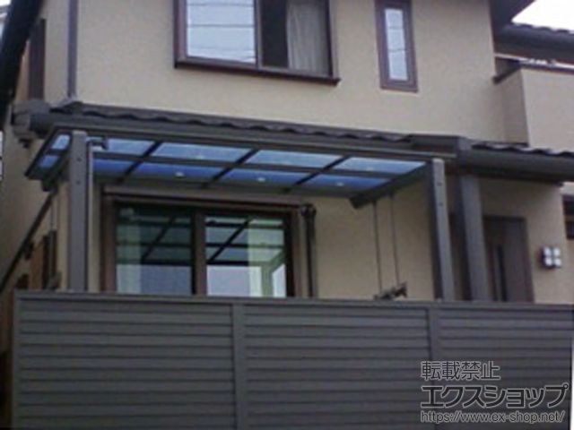 兵庫県西宮市ののテラス屋根 フーゴF テラスタイプ　単体 積雪〜20cm対応 施工例
