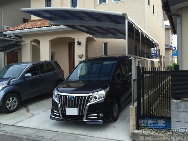 埼玉県深谷市ののカーポート レイナポートグラン　積雪〜20cm対応＋サイドパネル＋着脱式サポート柱（ハイルーフ用2本入）×1 施工例