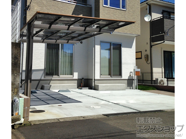 宮城県仙台市ののカーポート フーゴF (フラットスタイル) 耐雪風圧強化パッケージ 木調色 積雪〜20cm対応＋カーストッパーＡ型 2コ入×1セット 施工例