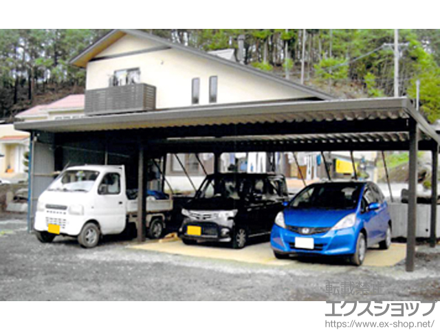 長野県諏訪市のLIXIL リクシル（トステム）のカーポート テリオスポートIII 3000 3台用 横連棟 角柱6本仕様 積雪〜100cm対応 施工例