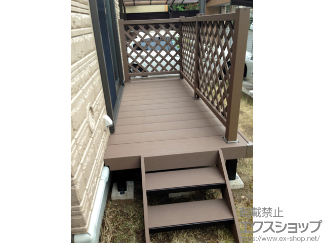 奈良県生駒市ののウッドデッキ マージウッドデッキ＋ステップ Sタイプ(2段)＋ラティスデッキフェンス 施工例