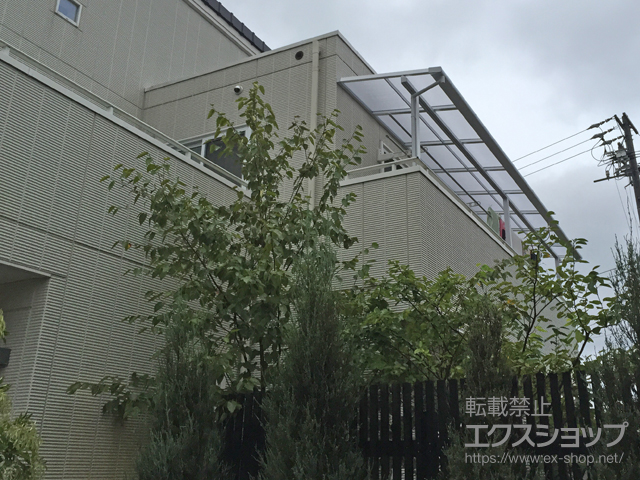 愛知県岡崎市のLIXIL リクシル（トステム）のバルコニー・ベランダ屋根 ライザーテラスII F型 屋根タイプ 連棟 積雪〜20cm対応 施工例