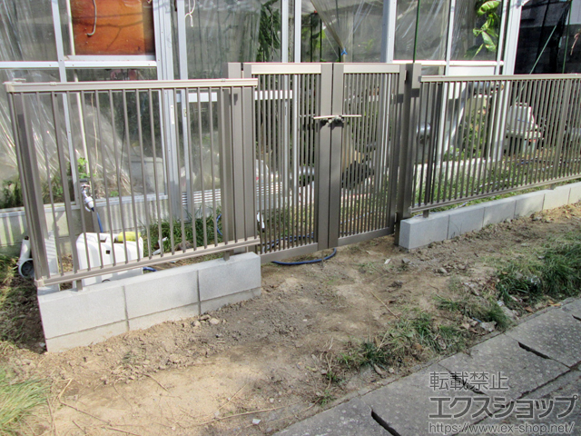 岡山県岡山市ののフェンス・柵 プレスタフェンス 2型 細たて桟 フリーポールタイプ 施工例