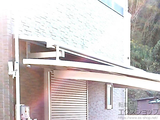 佐賀県嬉野市のYKKAPのバルコニー・ベランダ屋根 ヴェクターテラス F型 ルーフタイプ 単体積雪～20cm対応 施工例