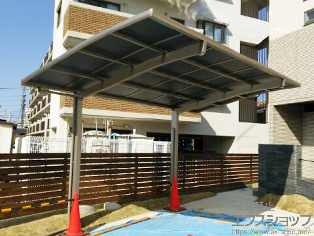 福岡県大野城市ののカーポート ネスカR (ラウンドスタイル) 積雪〜20cm対応＋着脱式サポート 2本入り 標準柱（H22）用×1セット 施工例