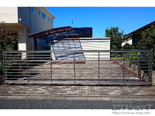 福岡県大野城市ののカーゲート ワイドオーバードアS1型 電動式 施工例