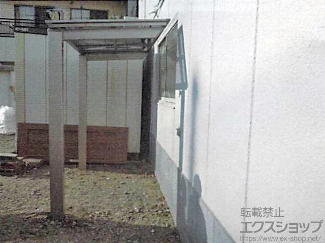 神奈川県横浜市のLIXIL(リクシル)のテラス屋根 フーゴF テラスタイプ　単体 積雪～20cm対応 施工例