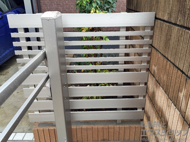 埼玉県日高市ののフェンス・柵 ルシアスフェンスH04型 横板+細横格子 自由柱施工 施工例