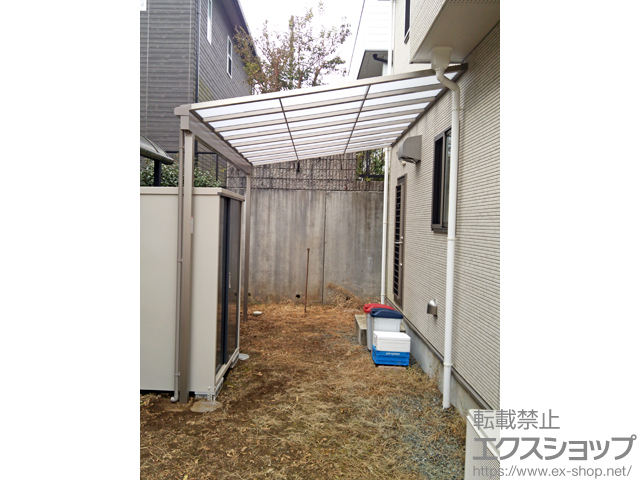 静岡県裾野市のLIXIL リクシル（トステム）のテラス屋根 ライザーテラスII F型 テラスタイプ 単体 積雪〜50cm対応 施工例