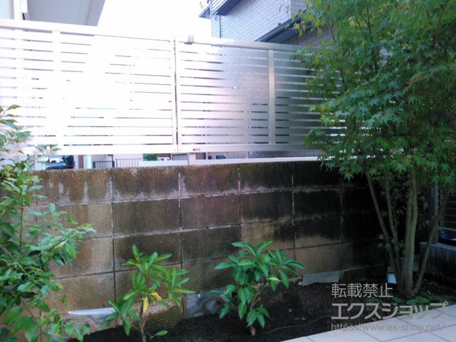 東京都三鷹市のの物置・屋外倉庫 エクスラインフェンス 5型 自由柱施工 施工例