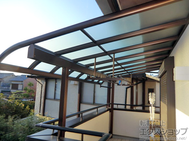 京都府京都市ののバルコニー・ベランダ屋根 ヴェクターテラス R型 1500 屋根タイプ 単体 積雪〜50cm対応＋吊り下げ式物干し 施工例
