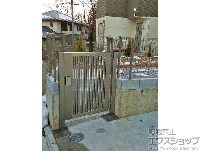 東京都町田市のの門扉 ライシス門扉2型 細たて桟 片開き 柱使用 施工例