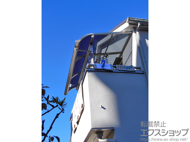 東京都国立市のLIXIL リクシル（トステム）のテラス屋根 ライザーテラスII R型 屋根タイプ 単体 積雪〜20cm対応 施工例