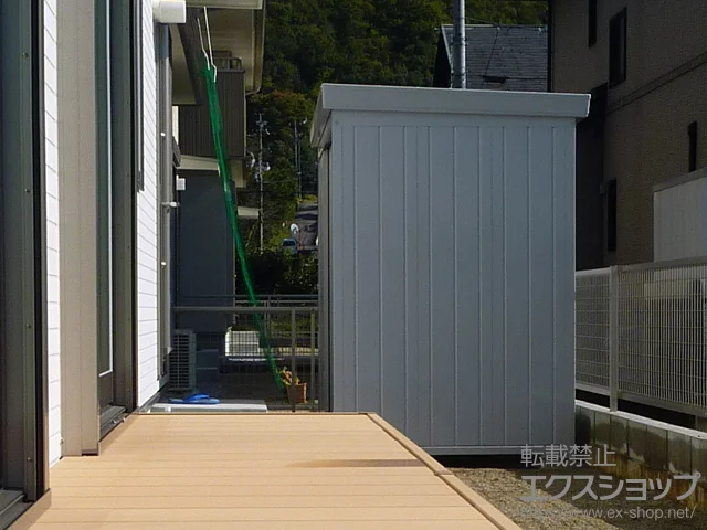 �򕌌��򕌎s�̂̕��u�E���[�E���O�q�ɁA�E�b�h�f�b�L �l�N�X�^ ��ʌ^�iNXN-30S FS�j �{�H��