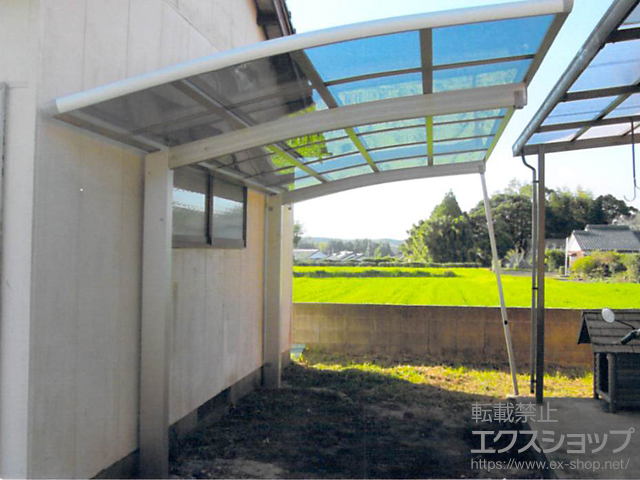 鹿児島県曽於市ののカーポート レイナポートグランZ　積雪〜20cm対応＋着脱式サポート 標準・ハイルーフ兼用 2本入り×1セット 施工例