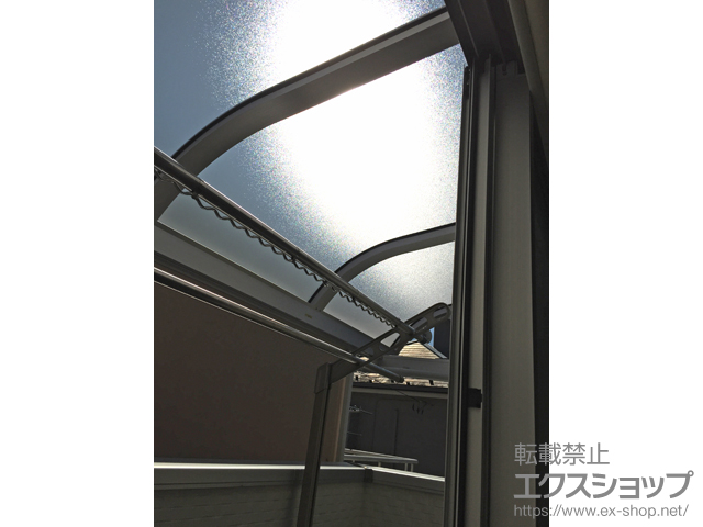 神奈川県川崎市のLIXIL リクシル（トステム）のバルコニー・ベランダ屋根 パワーアルファ RB型 ルーフタイプ 単体 積雪〜30cm対応 施工例