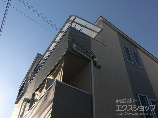 大阪府大阪市のLIXIL リクシル（トステム）のバルコニー・ベランダ屋根 パワーアルファ RB型 屋根タイプ 単体 積雪〜30cm対応 施工例