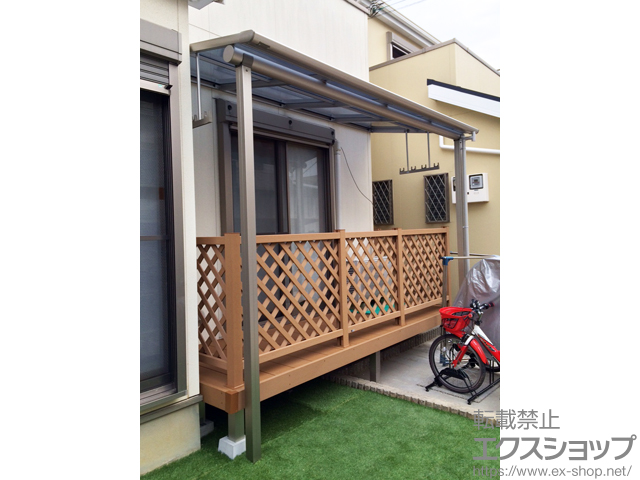兵庫県三田市ののテラス屋根 プレシオステラス R型 テラスタイプ 単体 積雪〜20cm対応＋吊り下げ物干し 標準 2本入 施工例