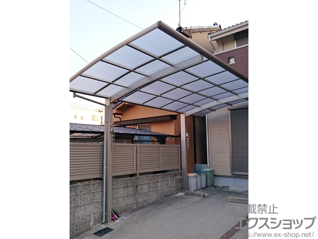 愛知県名古屋市ののカーポート プレシオスポート 積雪〜20cm対応＋収納式物干しセット2型 標準 2本入り×1セット 施工例