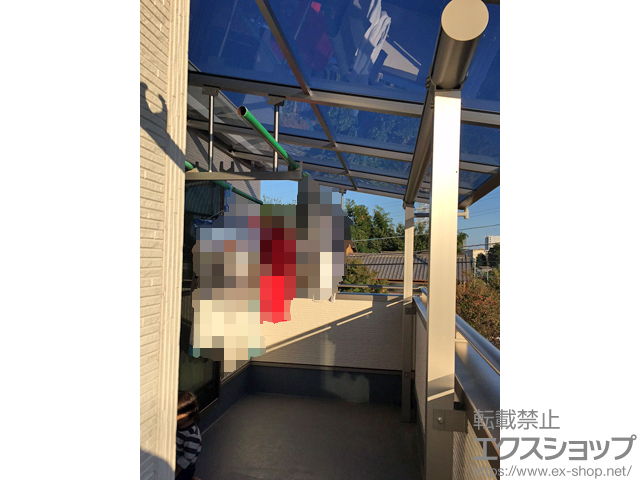 千葉県柏市ののバルコニー・ベランダ屋根 ヴェクターテラス F型 屋根タイプ 単体 積雪〜20cm対応＋物干しセット 標準 2本入り×1セット 施工例