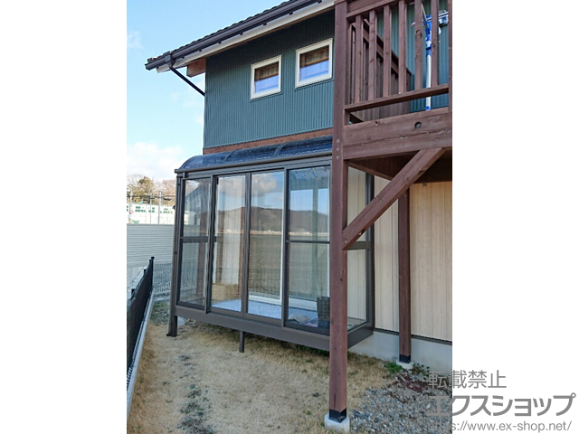 宮城県石巻市のLIXIL リクシル（トステム）のテラス囲い・サンルーム ほせるんですII R型 床納まり ランマ無 積雪〜20cm対応 施工例
