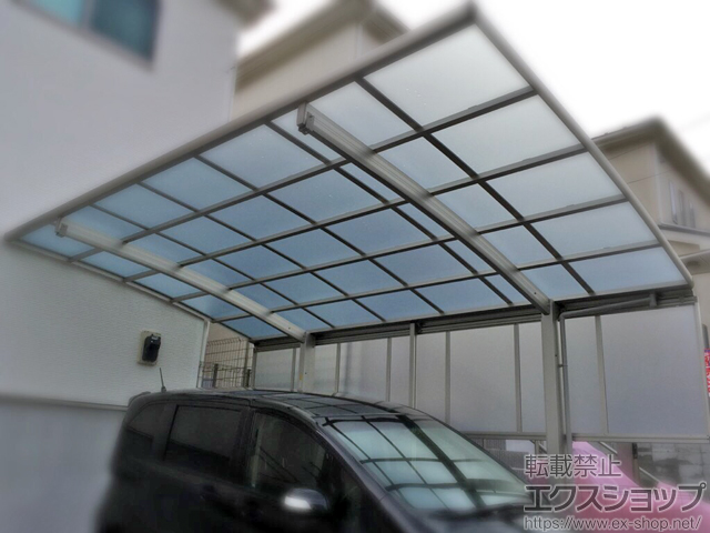 東京都稲城市ののカーポート レイナポートグラン　積雪〜20cm対応＋サイドパネル　(51-10Hタイプ)＋着脱式サポート 標準・ハイルーフ兼用2本入り×1セット 施工例