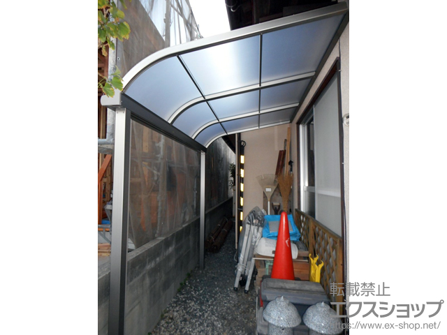 福岡県北九州市のLIXIL リクシル（トステム）のテラス屋根 ライザーテラスII R型 テラスタイプ 単体 積雪〜20cm対応 施工例