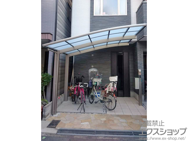 大阪府大阪市ののカーポート ネスカR (ラウンドスタイル) 積雪〜20cm対応 施工例