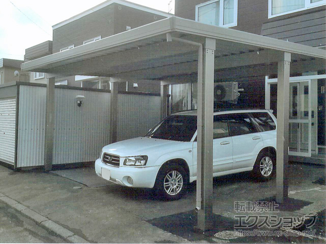 北海道岩見沢市のLIXIL リクシル（トステム）のカーポート テリオスポートIII 4500 2台用 6本柱 積雪〜150cm対応 施工例