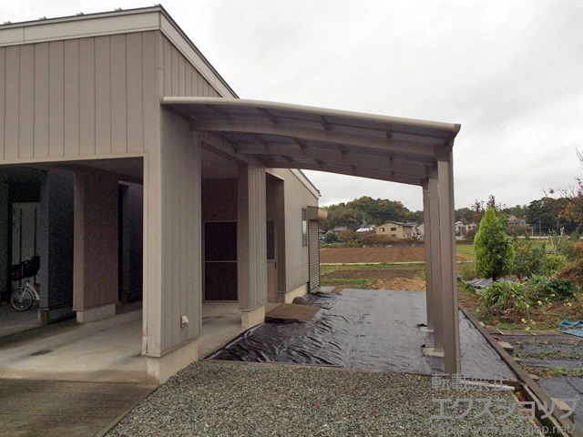 鳥取県鳥取市のLIXIL リクシル（トステム）のカーポート ルーフポートシグマIII 1500 標準後枠 積雪〜50cm対応 施工例