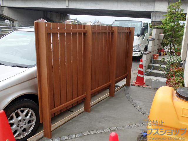 大分県大分市ののフェンス・柵 リレーリア フェンス4N型 マテリアルカラー 間仕切り柱施工 施工例